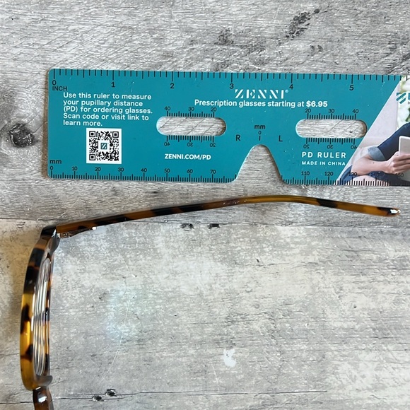 🆕 listing! Chunky tortoiseshell glasses - Picture 5 of 6